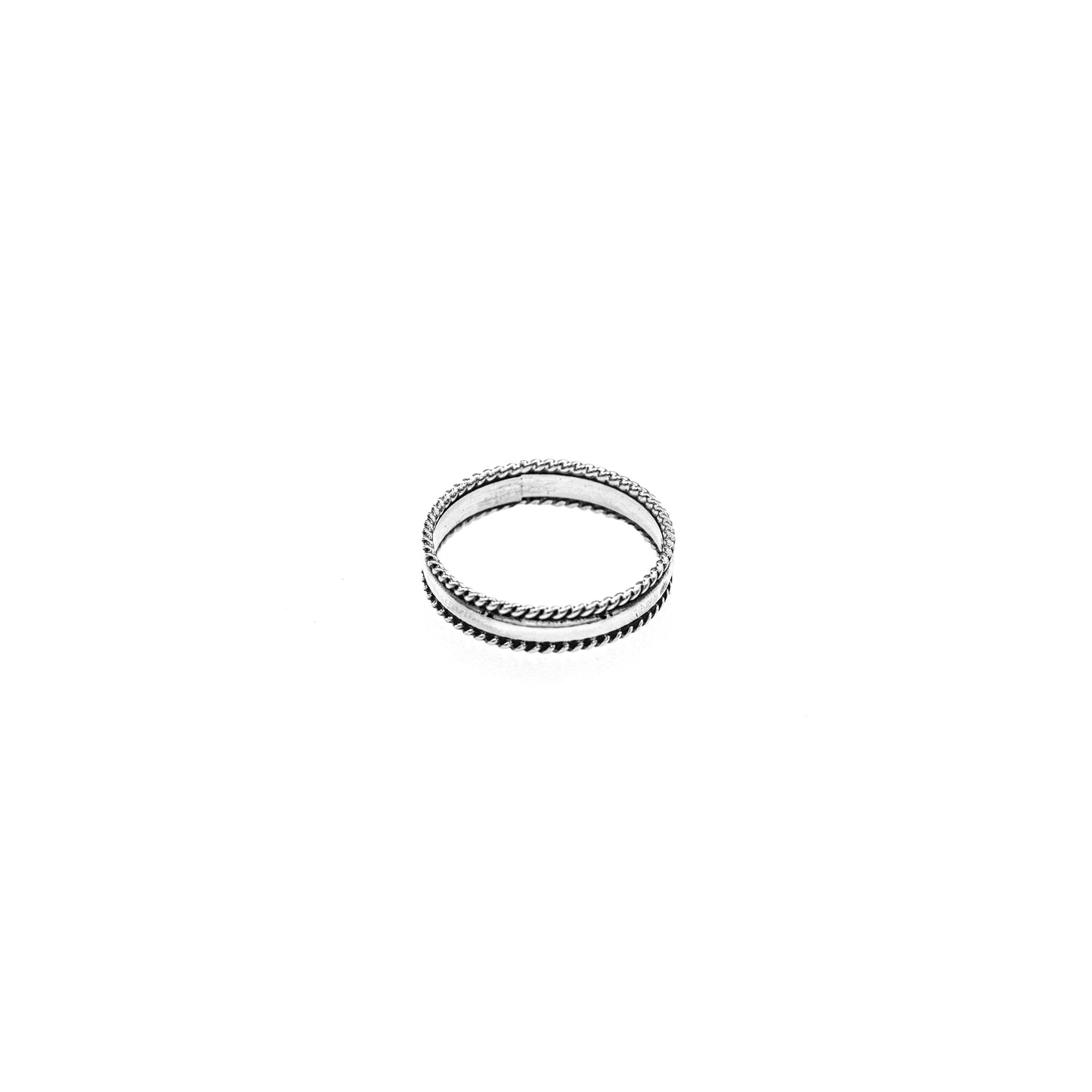 Ngoen ring